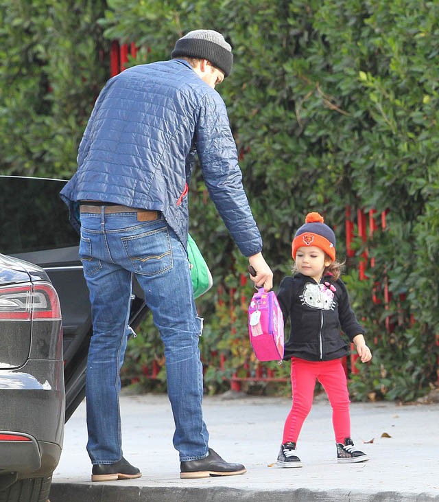 Mila Kunis és Ashton Kutcher kislánya, Wyatt Isabelle apukájával