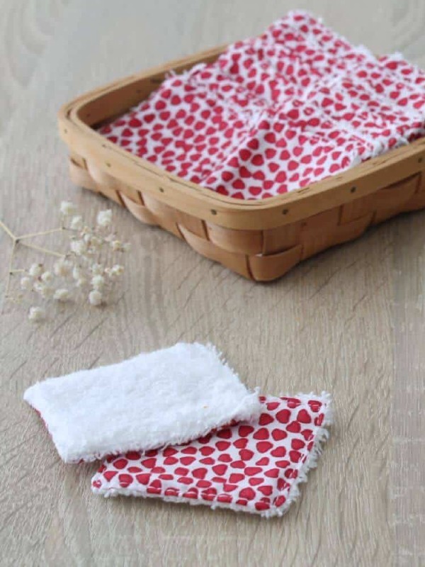 Arctisztító pamacsok (Piros szivek) ZÖLDEM 1990 Ft/6 db