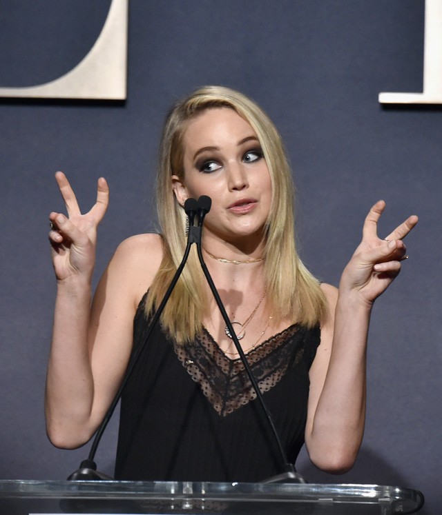 Jennifer Lawrence elárulta: legszívesebben Martinit öntene Trump arcába