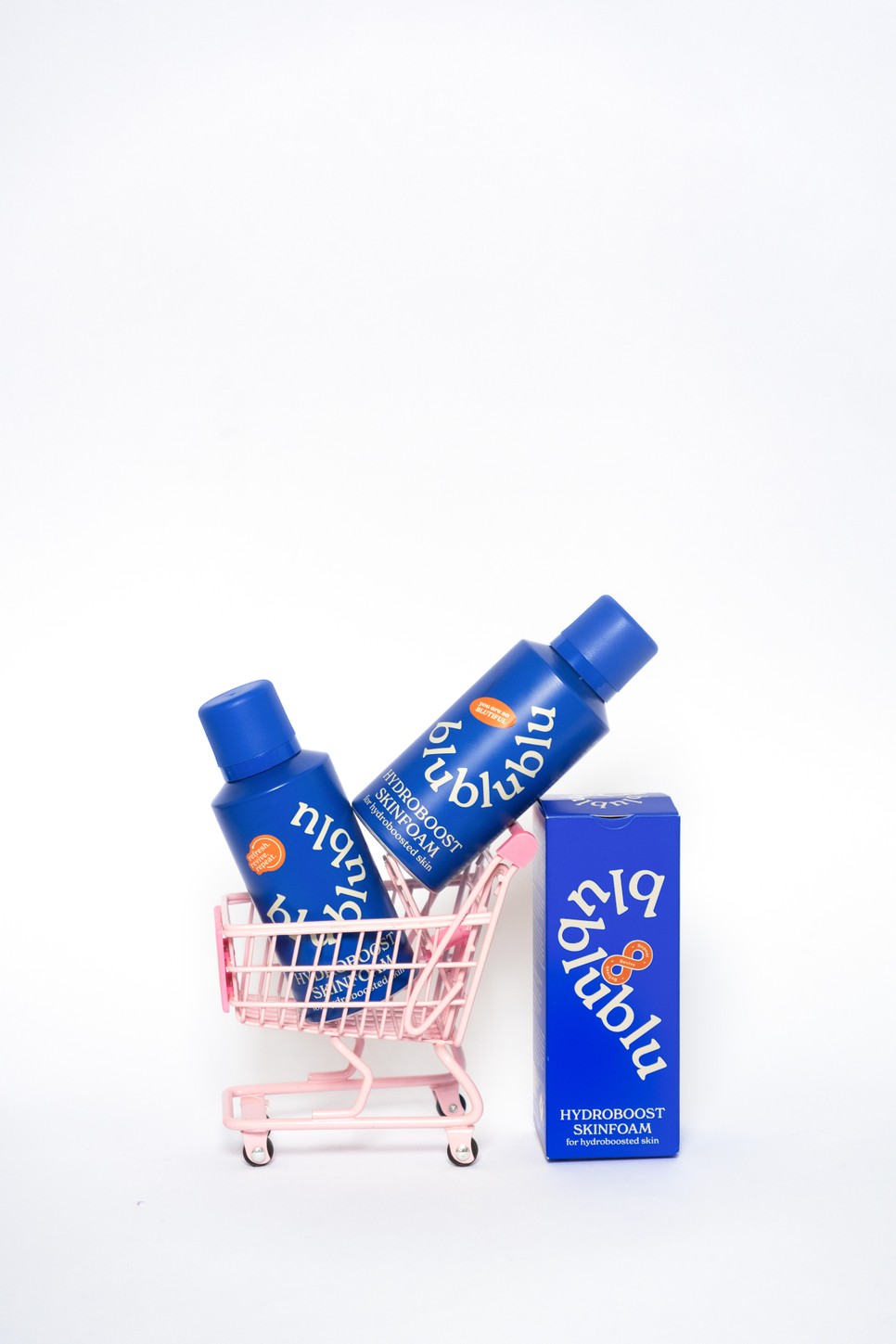 Skinfoam hidratáló hab különböző bőrtípusokra BLUBLUBLU 7590 Ft/150 ml (50,6 Ft/1 ml)