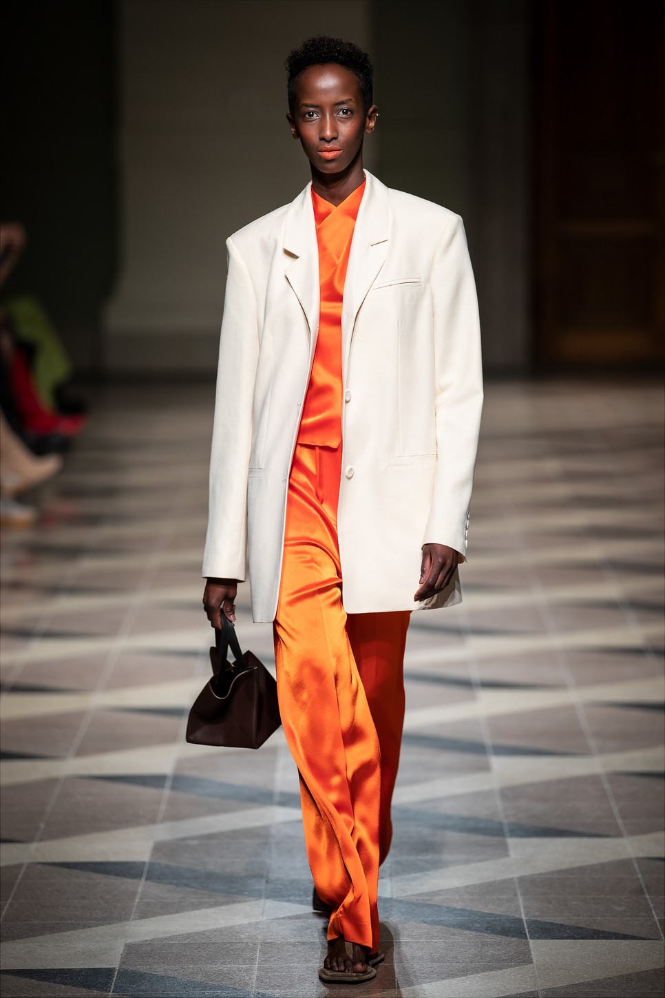 A Nanushka modellt viselő Kafiya Said Mahdi maga is menekült, aki ma már elismert, sikeres modell Magyarországon