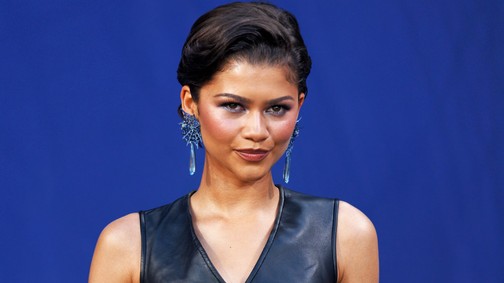 Zendaya pókhálós meztelenruhája lélegzetelállító, egyszerre merész, mégis kifinomult