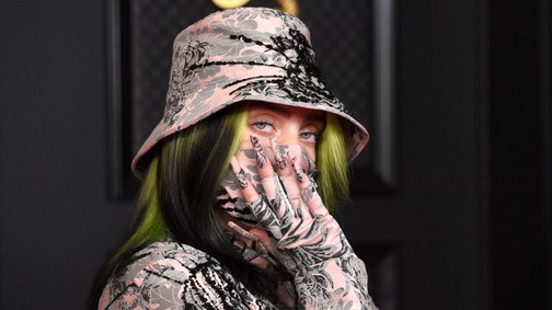 5 kiegészítő, ami Billie Eilish stílusát különlegessé teszi