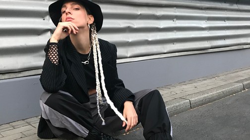 Kényelmes és vagány Lili mai szettje