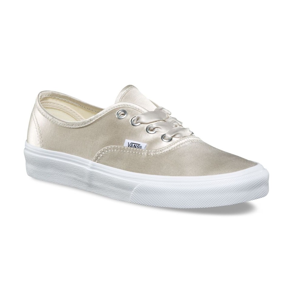 VANS sneakerek: 20% kedvezménnyel április 12. és 15. között, a Glamour-napokon!