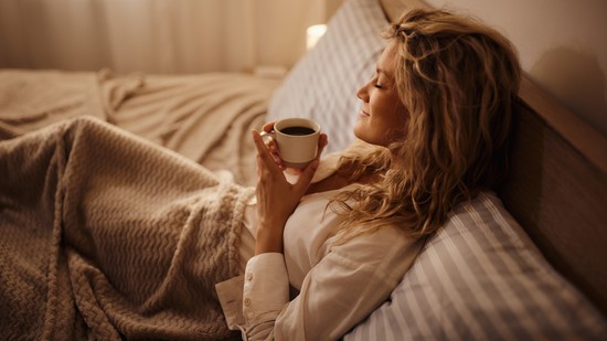 Ez a finom ital megnyugtat és segít elaludni: ha lefekvés előtt ezt iszod, reggel kipihentebben ébredsz