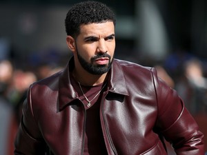 Oké Drake, hatalmas vagy! A rapper leállította koncertjét egy zaklató miatt