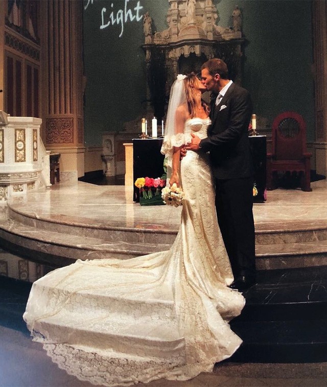 Gisele Bündchen menyasszonyi ruhában