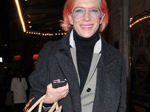 Atyaég! Mi történt Cate Blanchett hajával?