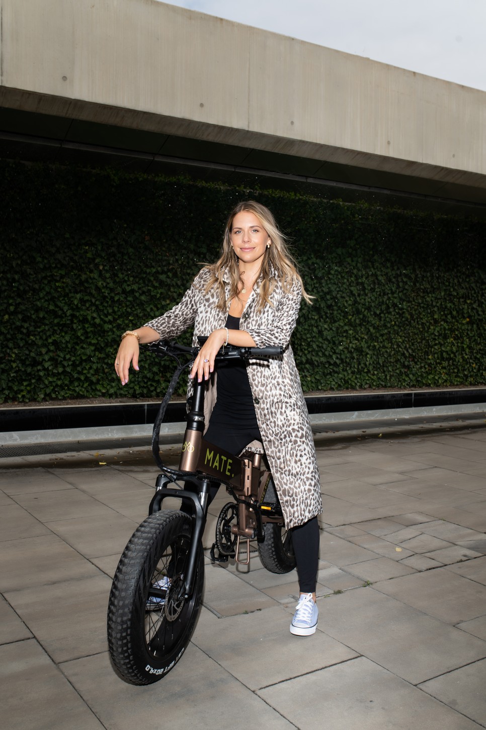 Kertész Violetta, a Lovebug Vintage tulajdonosa - Smink és haj: Nyírő Fruzsina, Bálint Rebeka