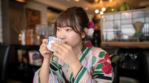 Egy csésze Japán - A japán kávékultúra nyomában a kissatenektől a vízidisznó simogatóig