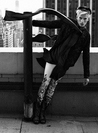 A képen Pusztai Judit és Gál Barbara leggingsét viseli a modell