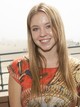 Sydney Sweeney 2014. október 5-én, a Mattel ötödik alkalommal megrendezett jótékonysági eseményén vett rész Santa Monicában. Egy bájos tinilány volt, akinek laza, mégis sikkes megjelenése tökéletesen illett a tengerparti hangulathoz.