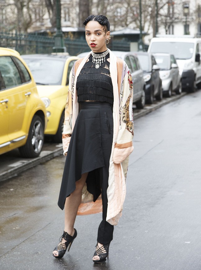 Excentrikus szépség experimentális hangzásvilággal: FKA twigs