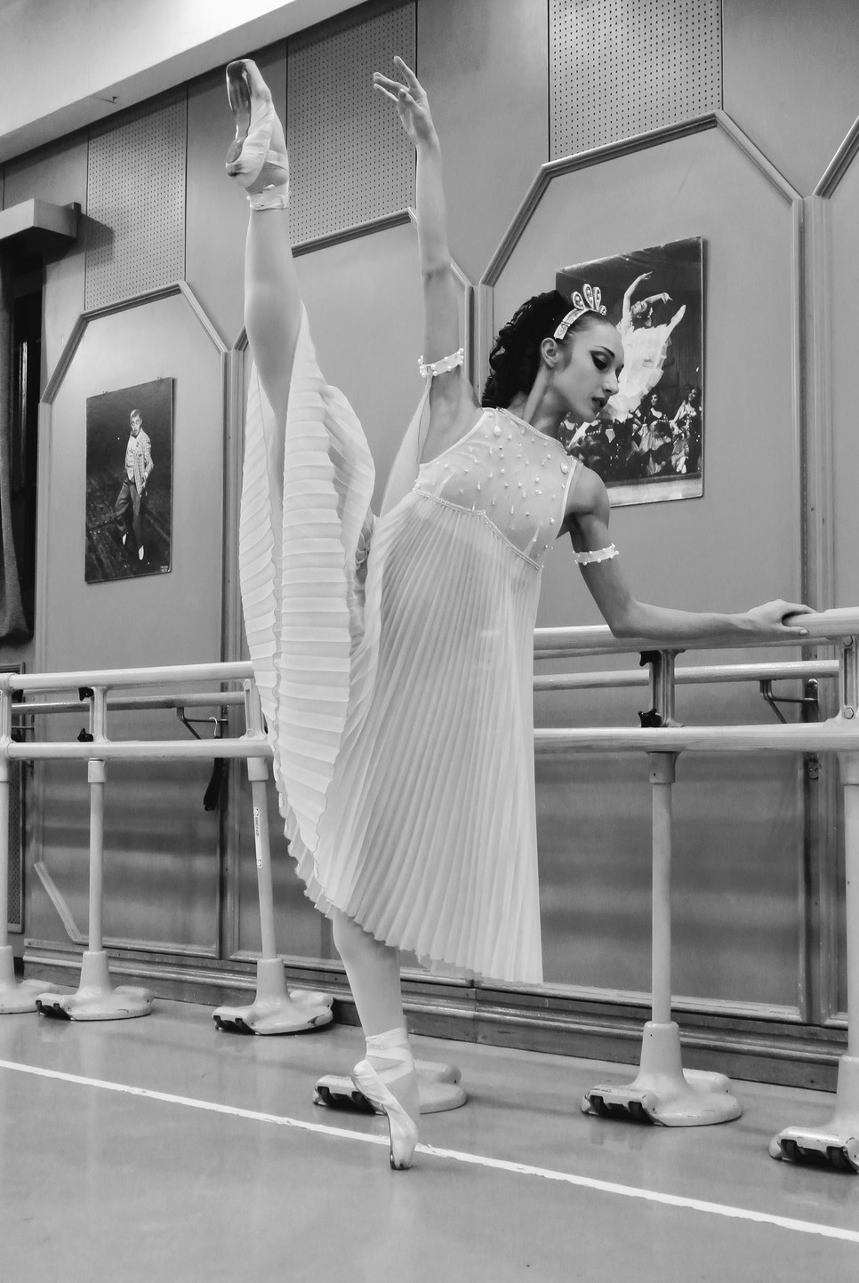 A balerinák élete nem csak a gyönyörű ruhákról és a meseszép koreográfiákról szól
