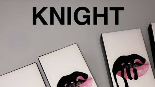 Kylie Jenner új szájfényének a színét nem hiszed el!