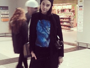 A modell ma a kamera másik oldalán!