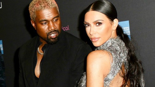 Kim Kardashian mellét csak a véletlen tartotta a ruhájában, az is csak félig