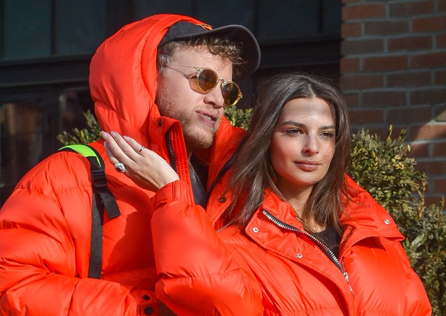 Most már biztos, hogy Emily Ratakowski és pasija a legdivatosabb pár