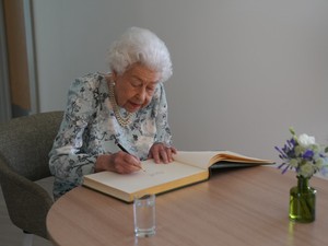 Erzsébet királynő csendben tűrt betegséggel küzdhetett