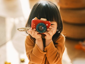 Kevesebb játék, több szabadban töltött idő – Mi teszi igazán boldoggá a gyerekeket?