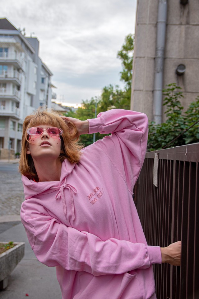 ´Közös kultúra, közös jövő´ - egyedi feliratos ruhadarabokkal hódít a magyar márka