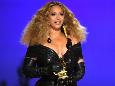 Beyoncé rövid frizuráját még az új albumánál is jobban imádjuk