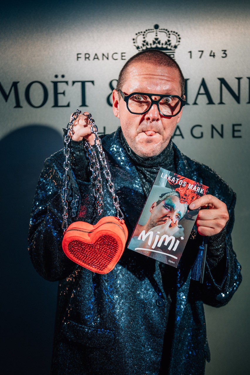 Lakatos Márk Mimi című regényével Fotó: Nagyházu Dávid