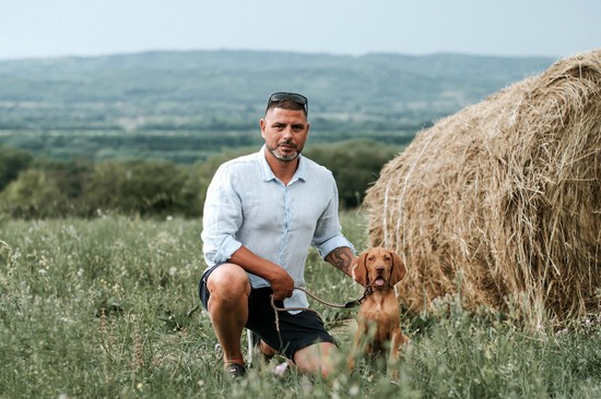 Vesd be az ötperces szabályt, ha a te kutyád is szeparációs szorongással küzd!