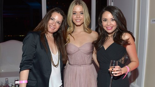 Hurrá! Eljegyezték a Pretty Little Liars sztárját!