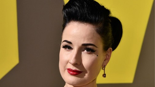 Úristen! Dita von Teese ezüst haja mennyire menő már!