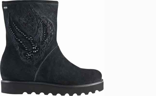 Viselj egész télen divatos csizmákat