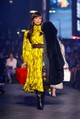 A Gucci 2027-es Cruise kollekciójának kifutóján a barna hajú Paris Hilton is felvonult májusban