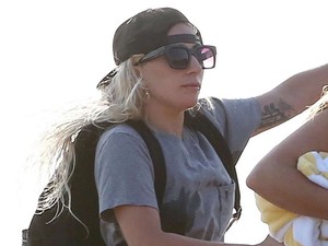 Lady Gaga bikiniben!!