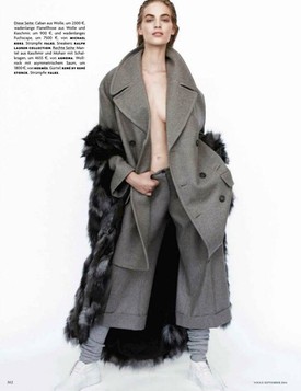 Axente Vanessa ismét a Vogue címlapján!