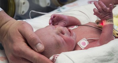 Egészséges, gyönyörű babája született egy méhátültetésen átesett nőnek