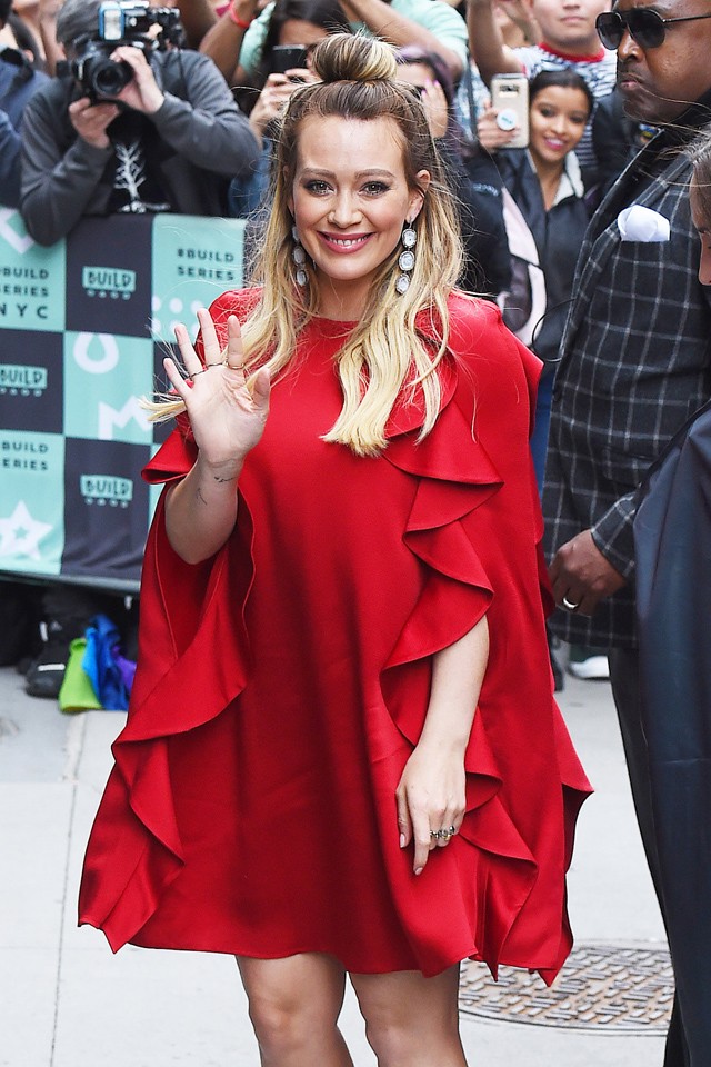 Hilary Duff ahelyett, hogy éheztetné magát, egy sokkal szimpatikusabb vonalat képvisel