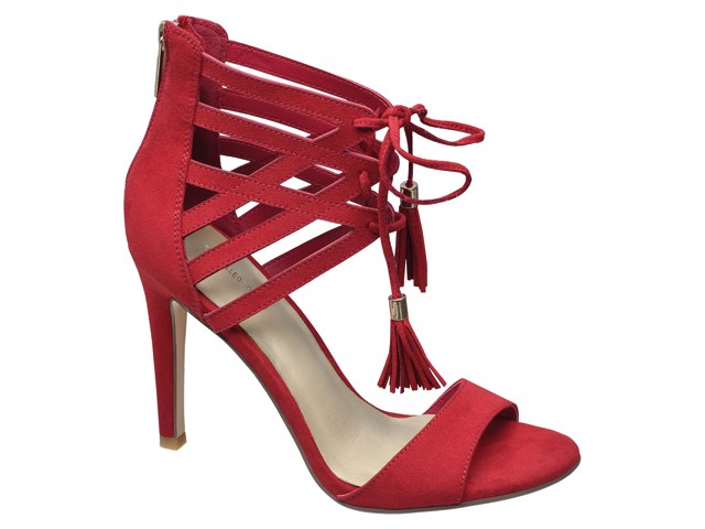 Ellie Goulding exkluzív fellépéssel keretezve mutatta be Deichmann kollekcióját