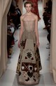 Valentino 2015-ös Haute Couture kifutóján meseszép darabok vonultak fel.
