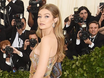Gigi Hadid levágatta a haját, és nagyon dögös lett