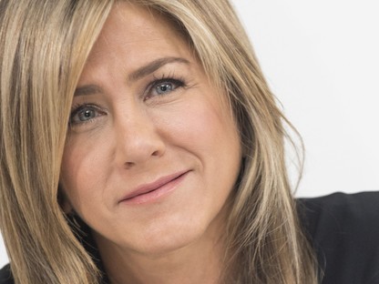 Jennifer Aniston egyszerű szettje lesz a hétvégi, sőt az egész őszi gardróbod legnagyobb inspirációja