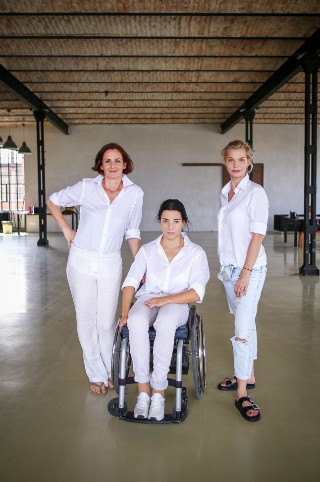 Illés Fanni, Lilu és Malek Andi gyönyörű, természetes bőrrel álltak modellt