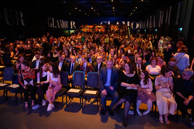 A díjátadóra várva