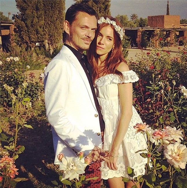 Még egy gyors szelfi a gyönyörű múzsával.