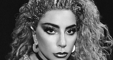 Lady Gaga feneke olyan kerek, mint egy hamvas barack!