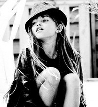 thylane-blondeau-200x-d0000E0FA6a694d7f3f4c.jpg