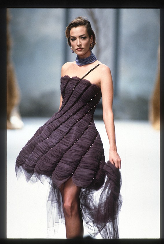  Chanel - Runway - Haute Couture Fall/Winter 1991-1992