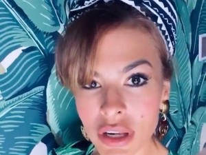 Eolvadunk! Így sminkelték ki Eva Mendest a gyerekei