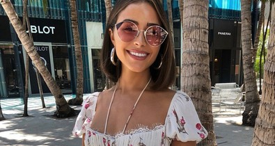 A szépségkirálynő bikinis, nyaralós fotóitól felforrt az internet is