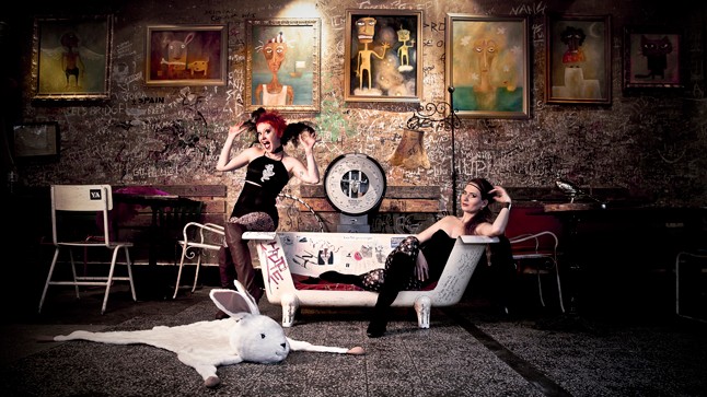 Egy morcos macskával a koraszülöttekért!